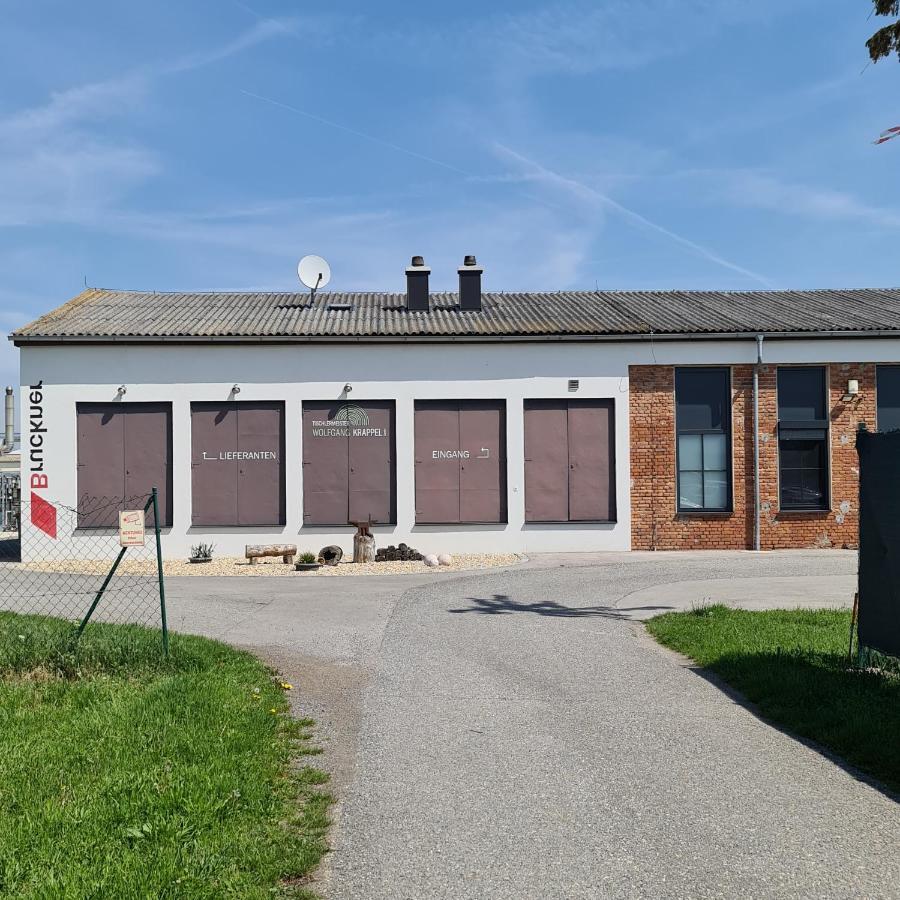 Tiny House Villa Neusiedl an der Zaya Luaran gambar